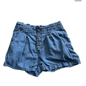 American Eagles shorts, size 6